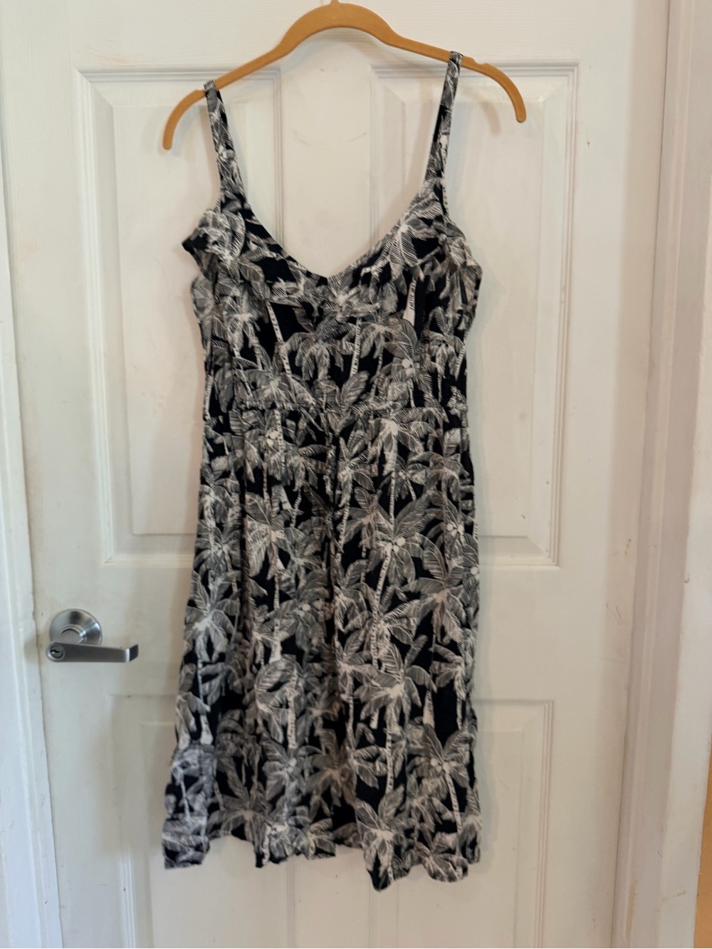 torrid Black and White Palm-Print Midi Dress